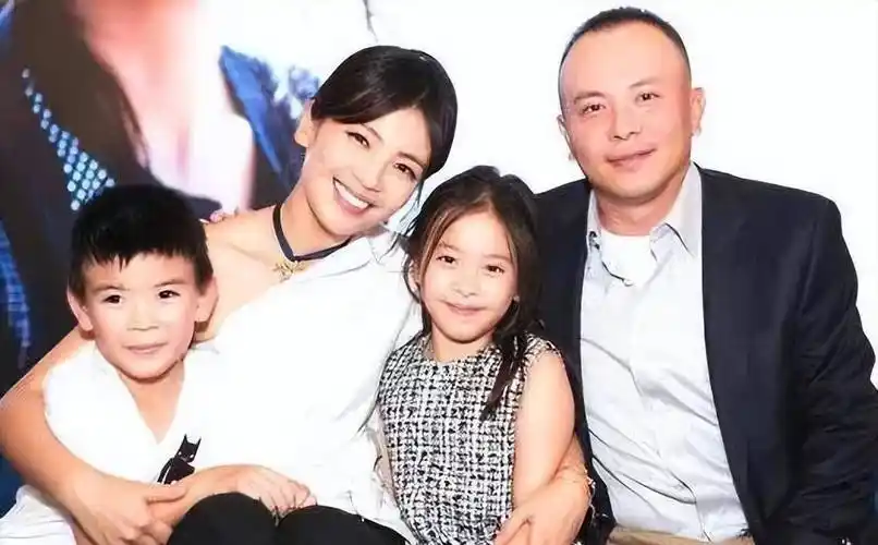 刘涛:结婚15年,当了12年赚钱"机器",她后悔了吗?_演艺圈_刘娥_李玮珉