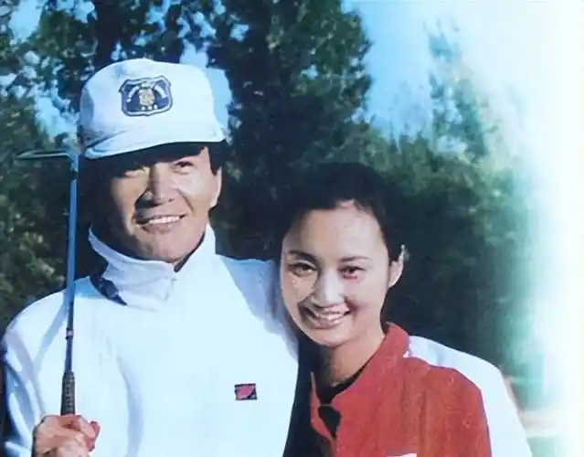 周里京,妻子离世成一生的痛,二婚妻子让我重获新生_表演_傅春英_甘肃