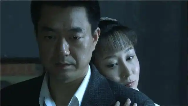 速看《重庆谍战》第1集:陆涯怀疑妻子身份,扈渝雯接受劫持任务