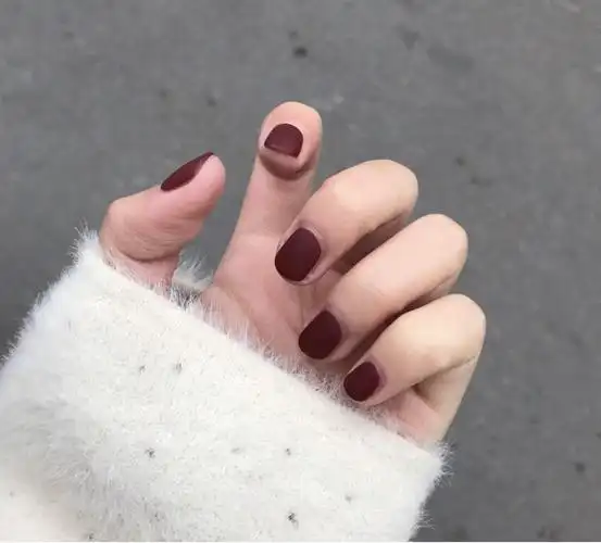 超适合春天的纯色系美甲,简单干净的美甲也很时髦!