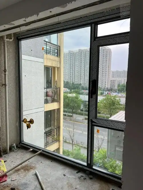 给妈妈装修窗户安装完毕