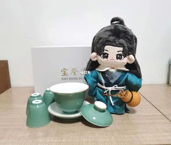 雨过天青云破处,真真是温润如玉,素简清雅,这个颜色跟阿絮歪头笑那套