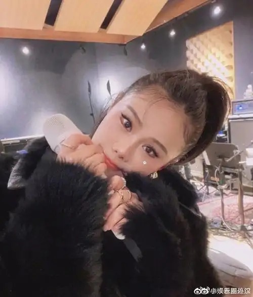 会暗号#tia和假牙才是双向奔赴的双箭头97@tia袁娅维素颜浴室刷牙