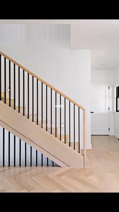 铁艺楼梯栏杆护栏网红楼梯设计