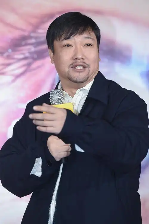 爸爸是外星人启动贾冰演外星人