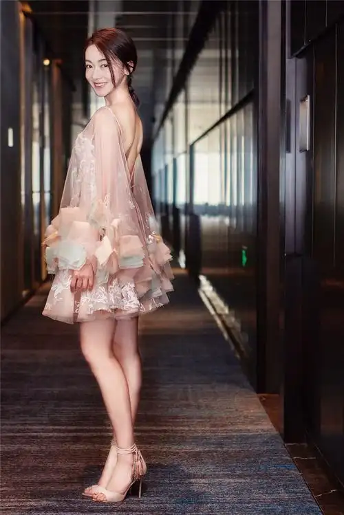 吴谨言的玉足new