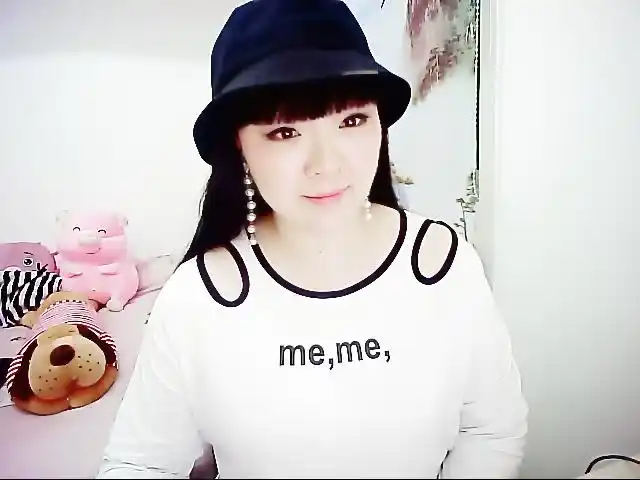 网络歌手楠歌翻唱《刺心》