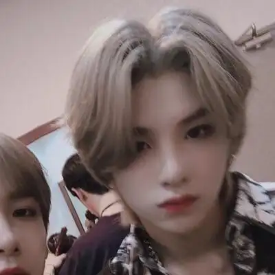 自截自调黄明昊丁泽仁情头礼拿