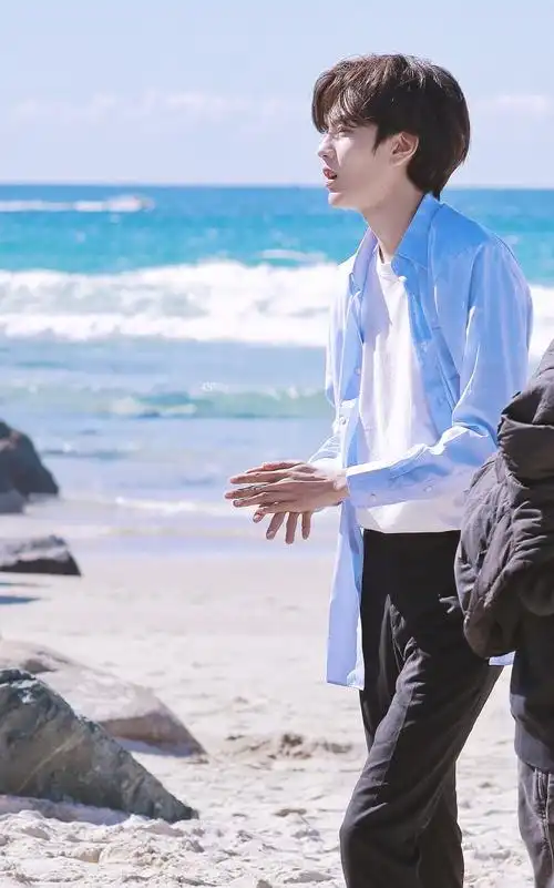 毕雯珺澳洲参与拍摄奇妙的食光阳光下那个灵动的少年