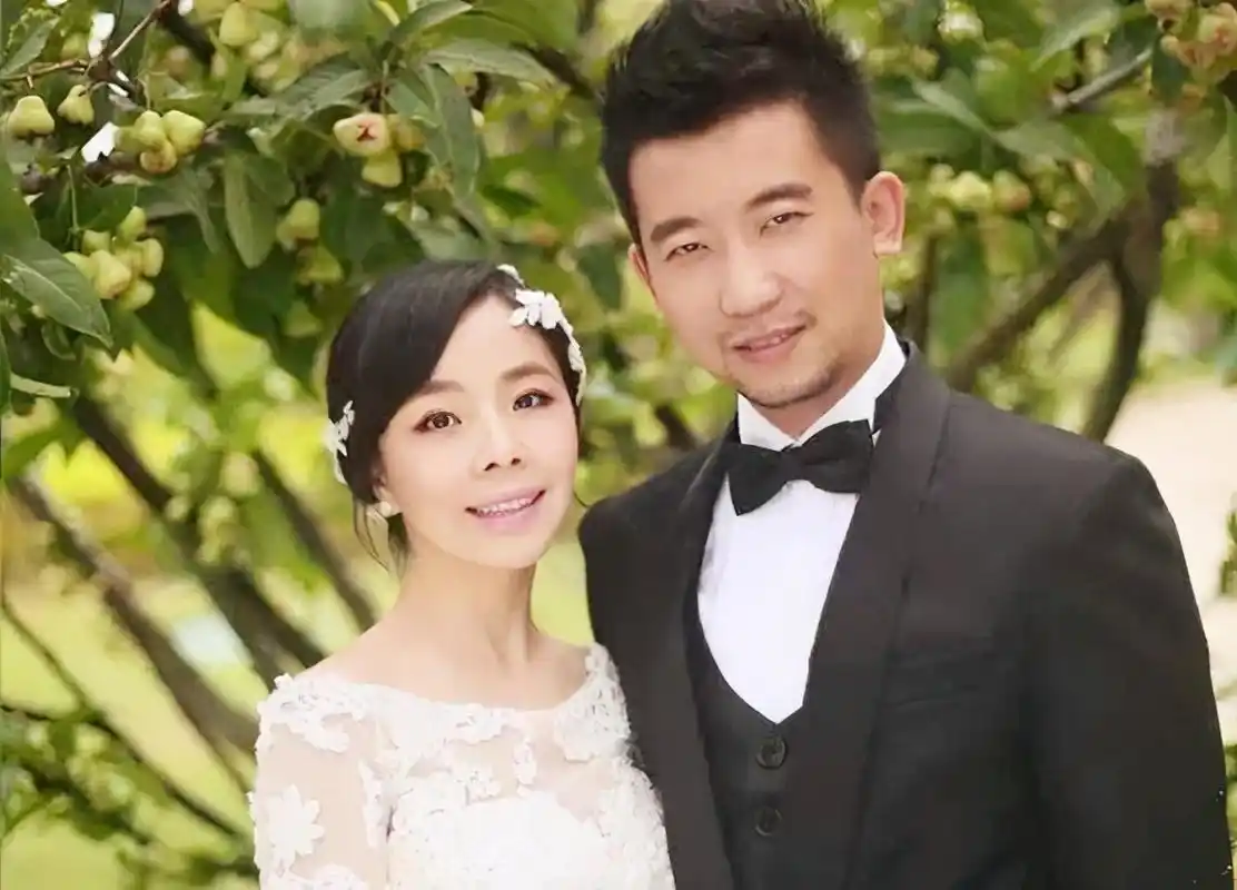 从农村走进星光大道登上央视舞台如今王二妮回归农村值得吗