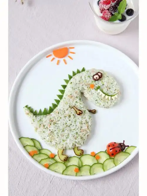 人见人爱的恐龙造型卡通饭团