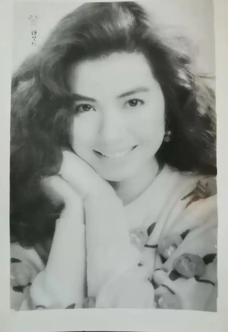 《月四花好》 郑裕玲 *曾华价 退藏更正 水张曼王 * - 抖音