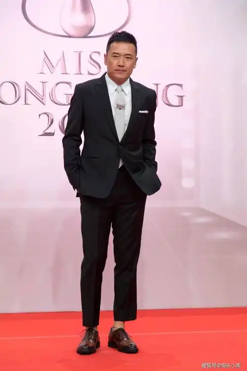 大叔的爱西装型男不止黄德斌细数穿西装最帅的40岁以上男艺人