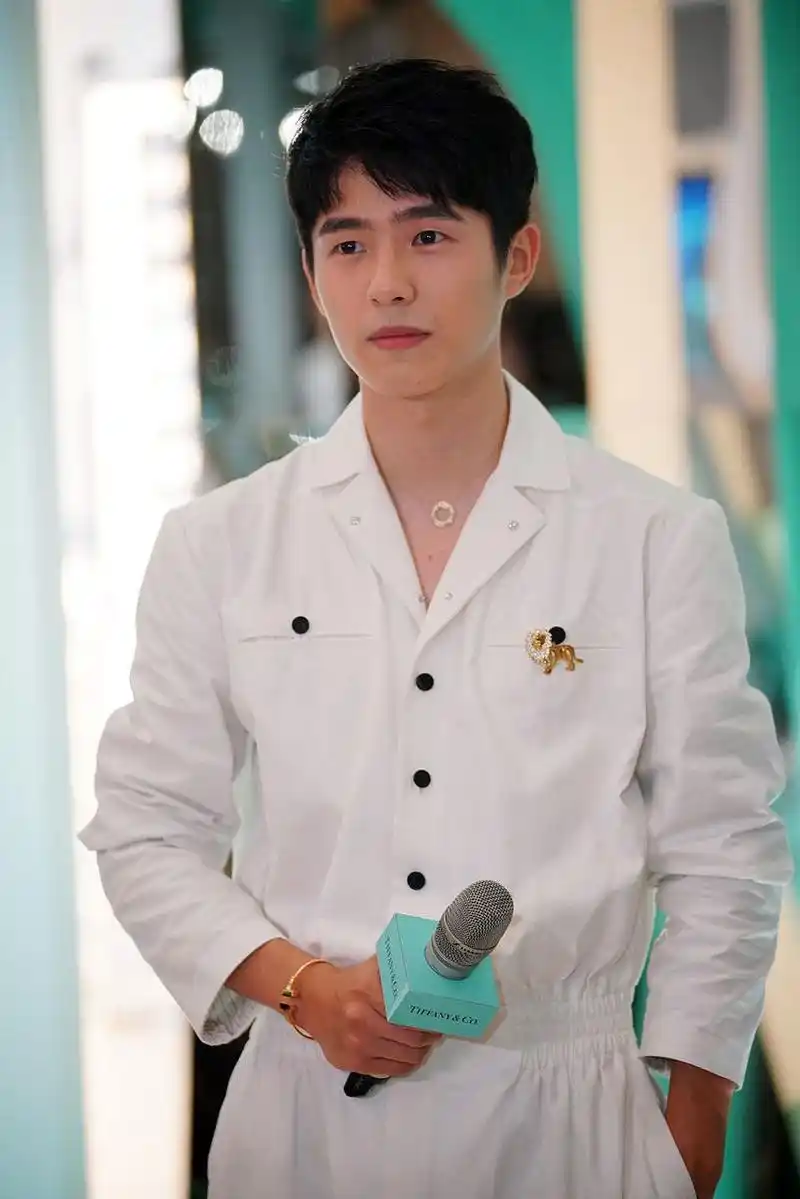 刘昊然被经纪人包养?