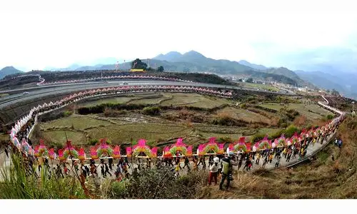 《连城姑田游大龙》世界吉尼斯纪录!