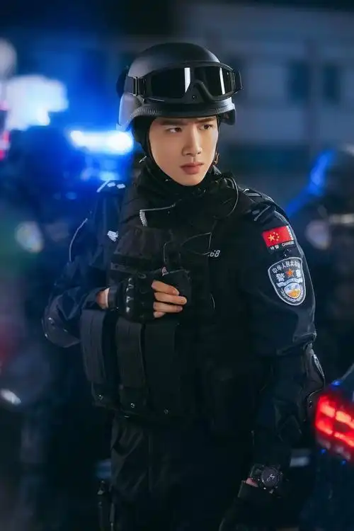 白敬亭马思纯把狗骗进来杀房子塌了你恋爱了