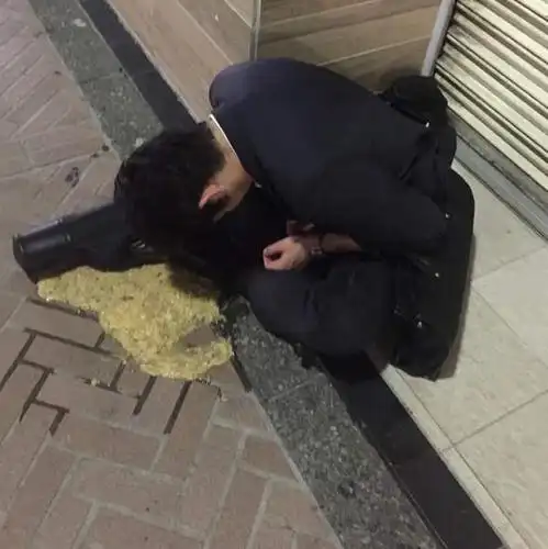 喝醉了能有多糗?让这些日本酒鬼告诉你!