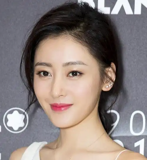 杨幂张天爱眼妆真美!下睫毛是加分点