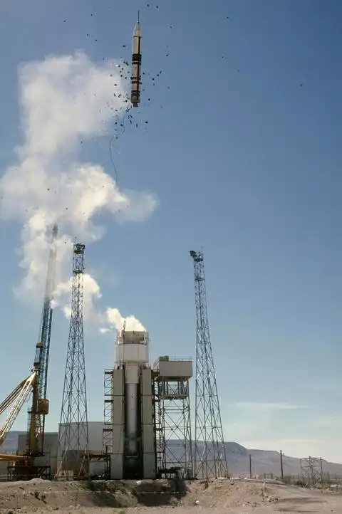 "和平卫士"洲际导弹的发射瞬间.