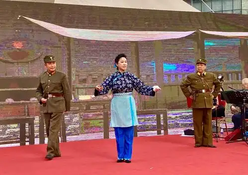 现代京剧《沙家浜》选段    智斗 演唱者:王月萍  吴又斌   郭四平