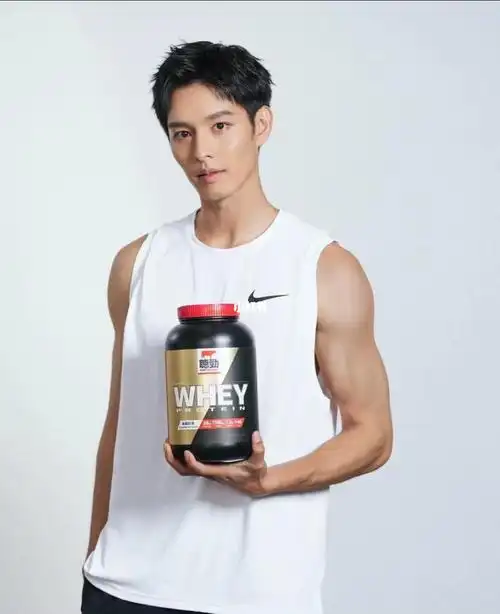 为你逆光而来肌肉炸裂的曹佑宁和王家梁