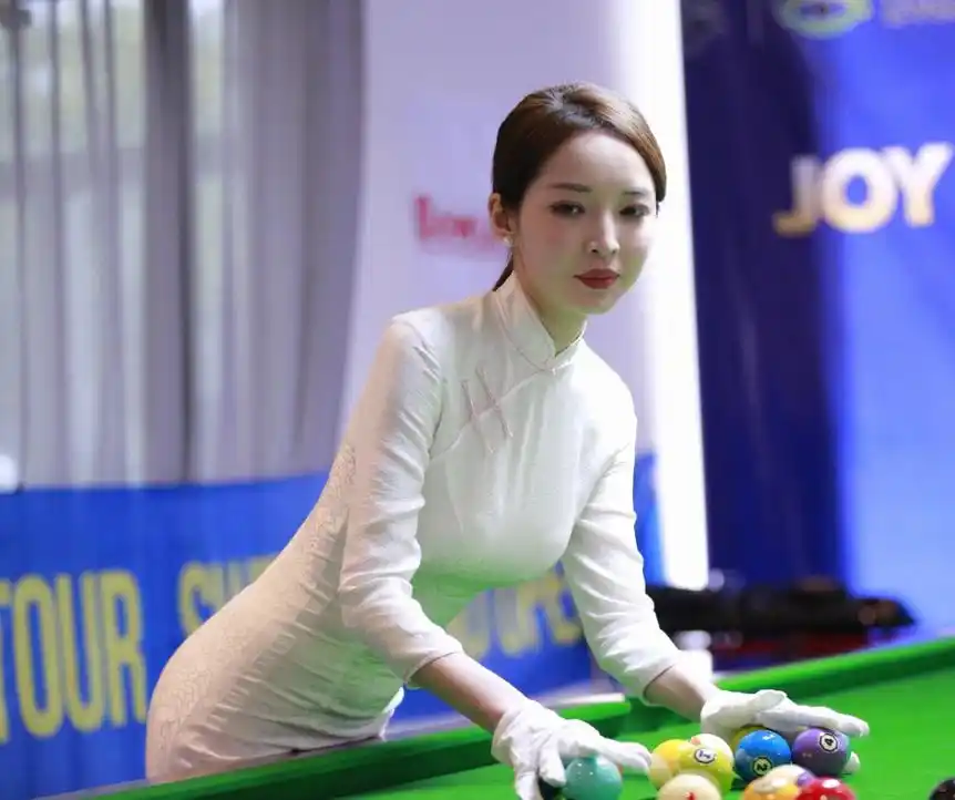 王钟瑶照片王钟瑶身高王钟瑶旗袍王钟瑶个人资料