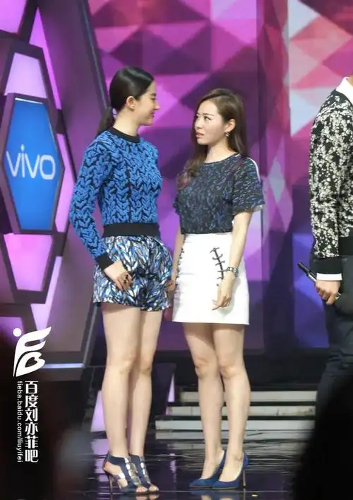 身高好高呀,气质也超越了周涛,第一次觉得张靓颖输了!