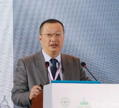 曹力教授授课曹力教授就《tka术后疼痛原因及处理》做了研究报告懿