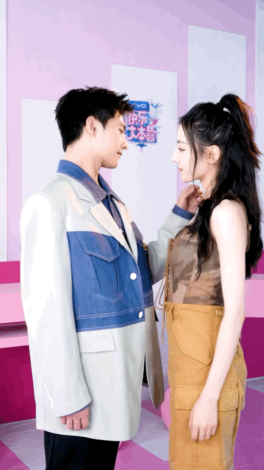 洋.迪cp磕疯了/杨洋迪丽热巴再同框,为以后宣布什么做铺垫?