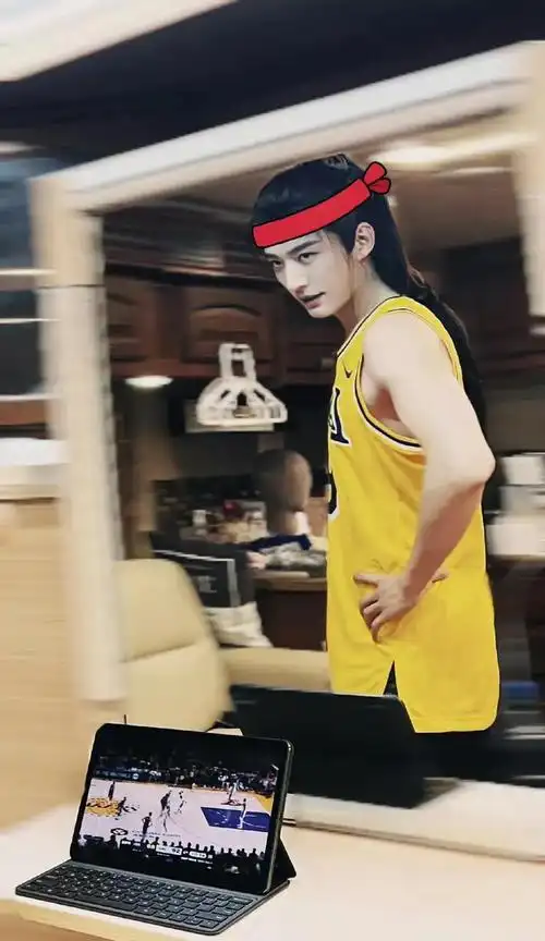 刘学义终于get到这哥的帅气了