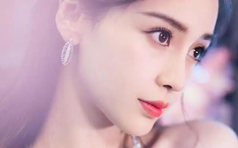 杨颖壁纸可爱高清唯美图片镜头感十足_布阁拉