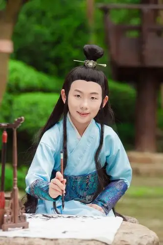 男高清古装写真-古装男汉服发型图片大全-古装简笔画男(25p)