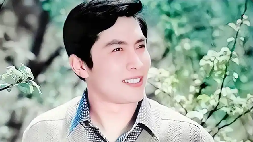 娱事我知道:唐国强早年的演艺路