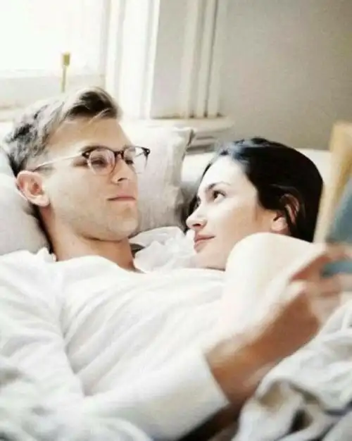 女生喜欢一个男生的时候眼神是什么样子?