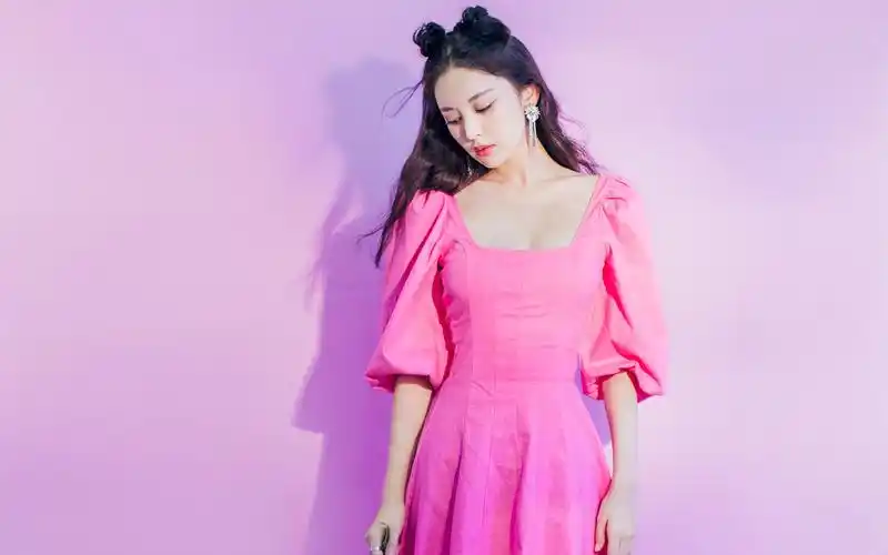 古力娜扎粉嫩甜美高清桌面壁纸