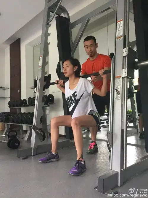 万茜健身中