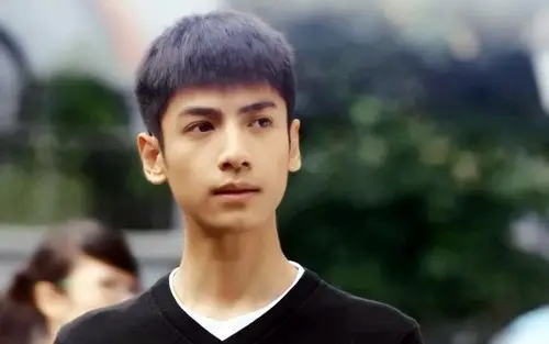 罗云熙帅气壁纸_阳光男孩罗云熙