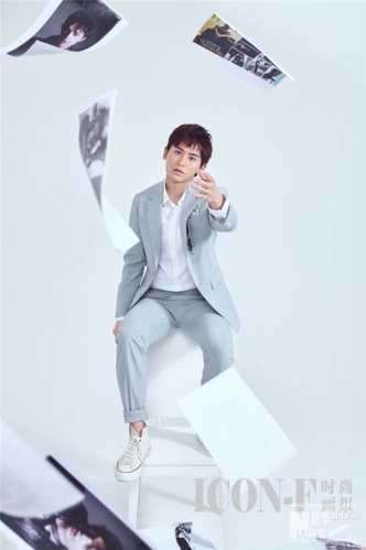 张哲瀚最新大片曝光 示范型男简约时尚