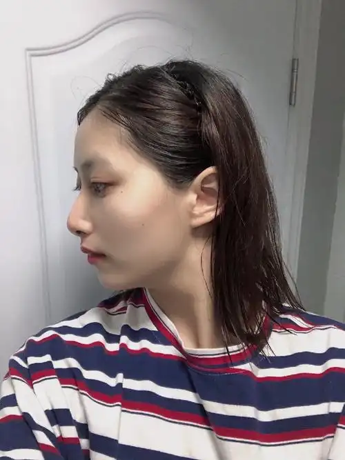 再来发组素颜自拍～皮肤真的有变好哦,这点挺满意