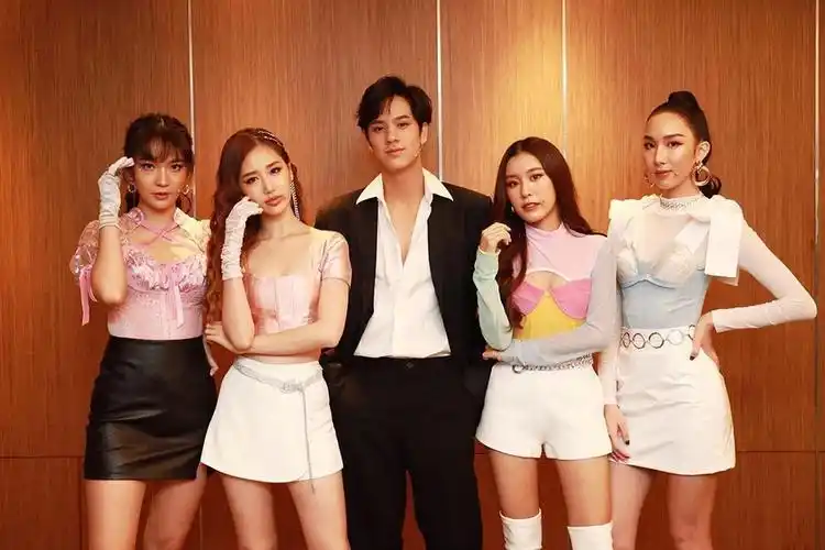 (mv)《爱情分数》是泰国女团sizzy和男演员nanon于2020年共同推出的