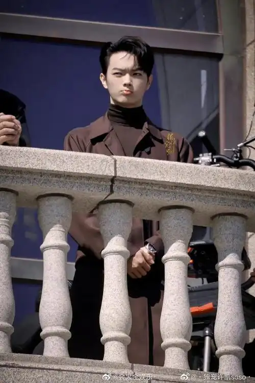 许凯你比星光美丽嘟嘴路透