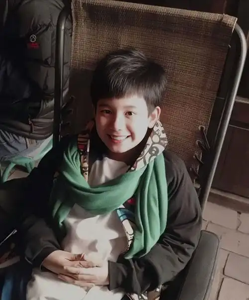 胡先煦小时候好可爱啊长的好像时光