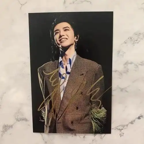 华晨宇亲笔签名照活动现场亲签官方正品送礼物生日必备收藏非印刷