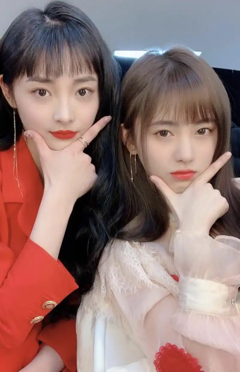 虽鞠婧祎四千年外号一直被嘲可是比美貌这几年她好像真的没输过