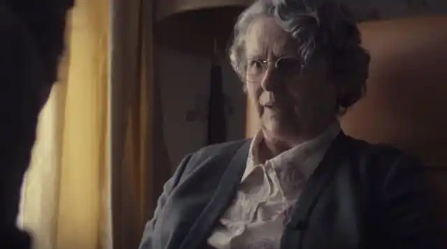 莫娣又上了电视,当她的姑姑从电视上看到她时,便通过刘易斯转告莫娣