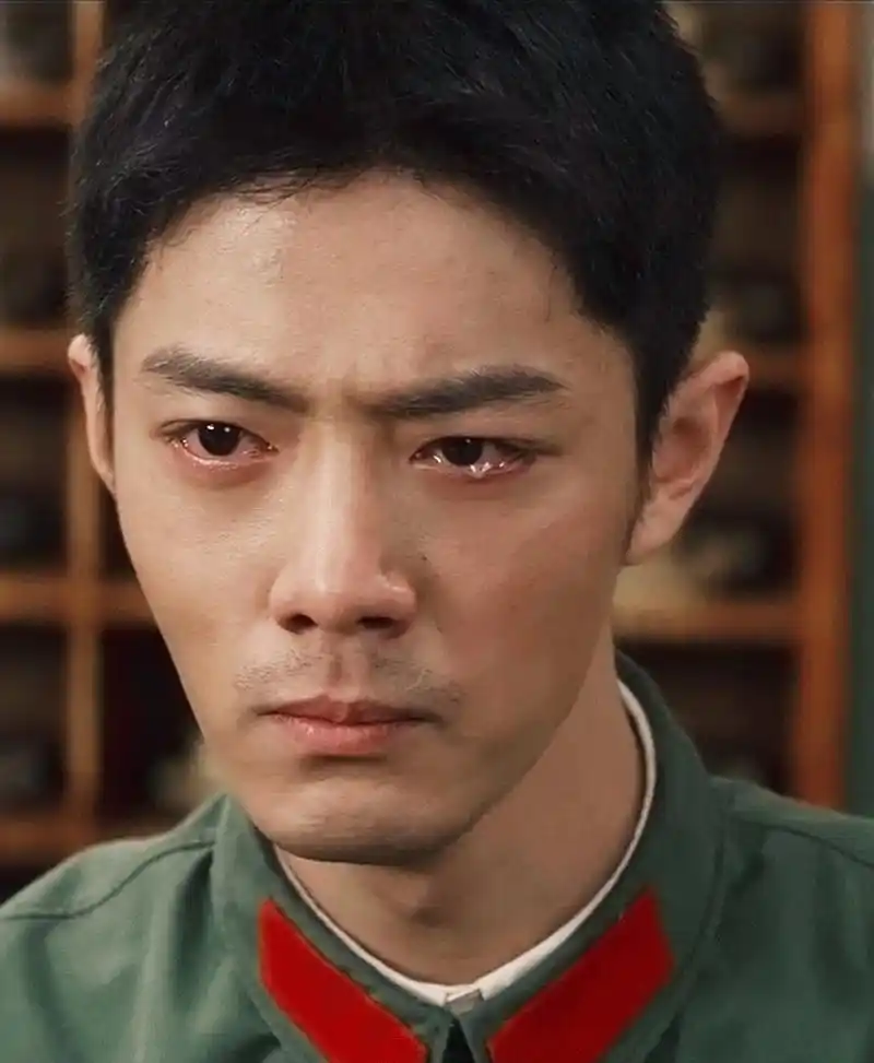 肖战哭戏# #肖战肖春生落泪#  每个角色,每个场景,每个时刻哭戏恫不