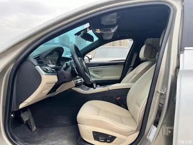 拿下11年升级22款宝马523li自动25排量高配一手车过