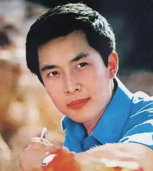 变戏骨,李云龙颜值第一考进北电,张铁林神似柏原崇_黄磊_狄龙_陈宝国