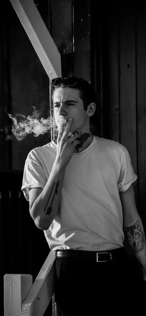 还有哪些想看的壁纸可以在评论区告诉小编哦反正我也不会听你的嘻嘻