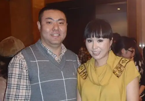 张伟与乌兰托娅